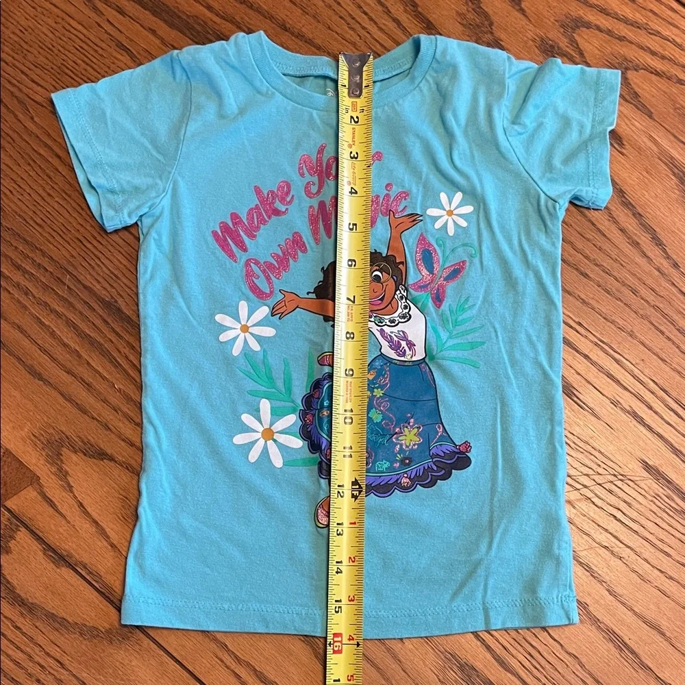 Disney kids Turquoise 'Make Your Own Magic' Encanto SS Tee size 5